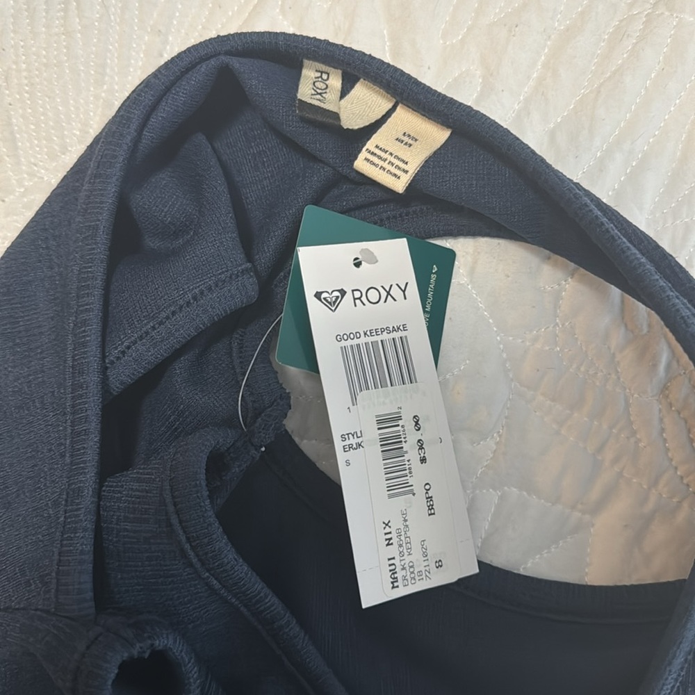 NWT Roxy Crop - Picture 3 of 3